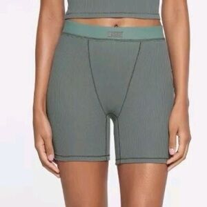 SKIMS Ribbed Shorts